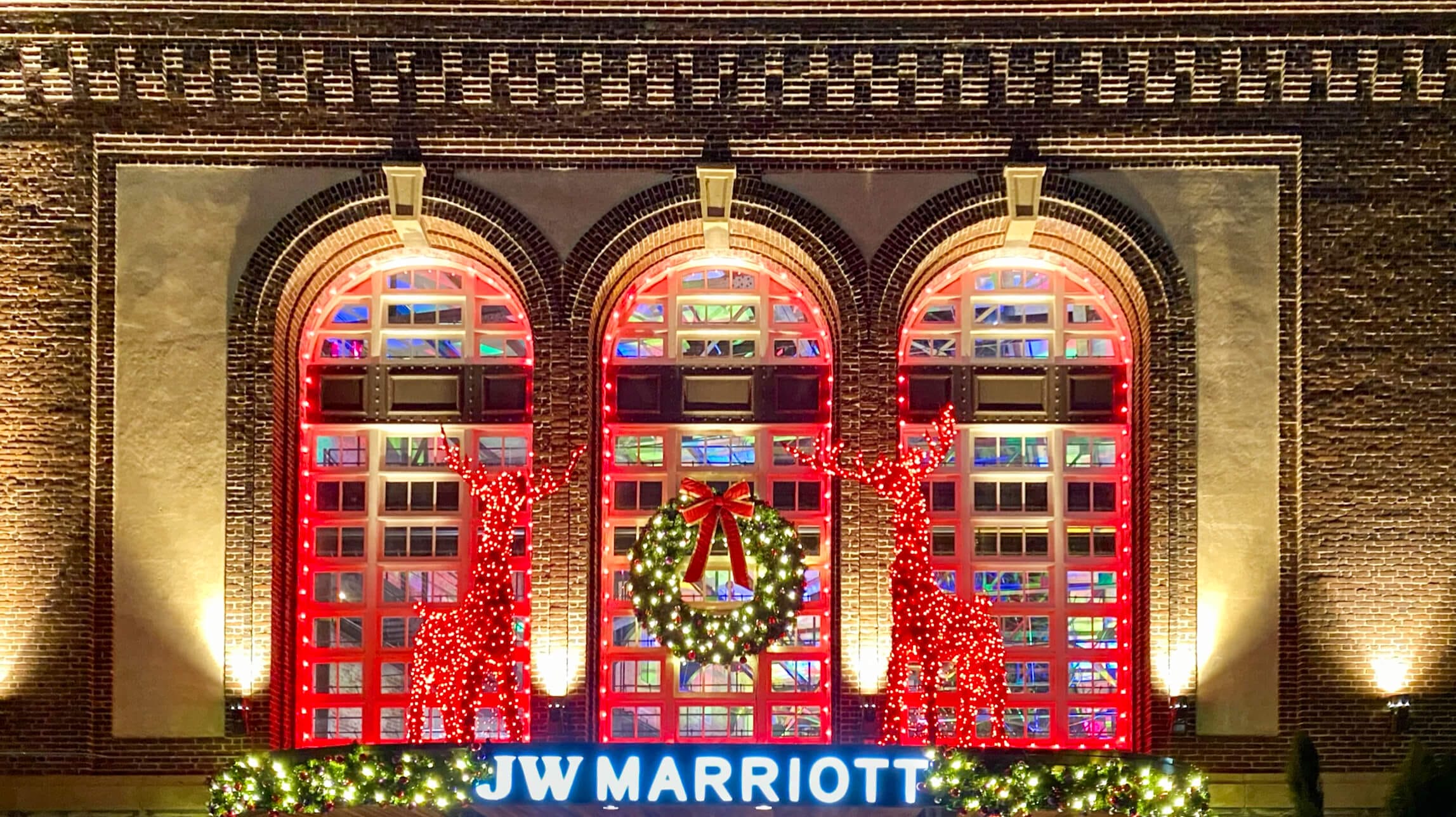 Commercial Christmas Decor Kansas City