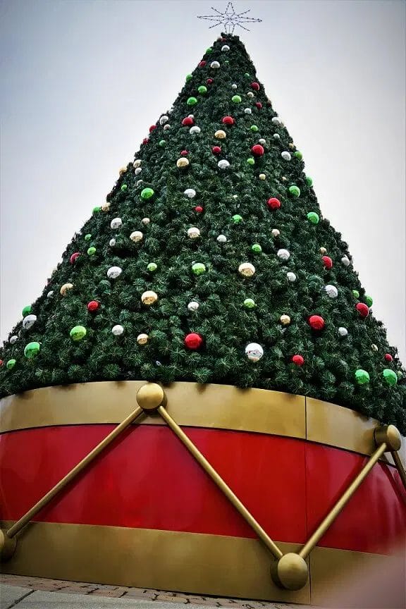 Commercial Giant Panel Tree